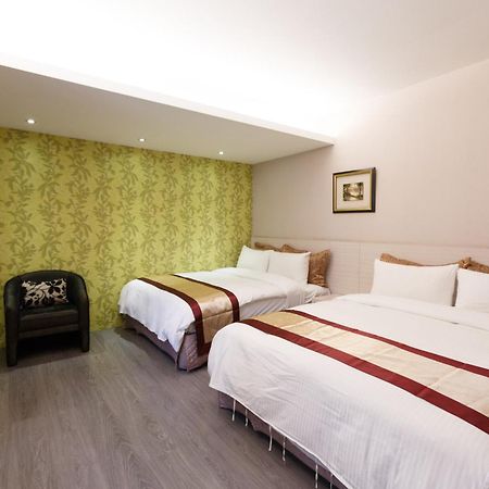 宜都大飯店 Idol Hotel Kaohsiung Exteriör bild