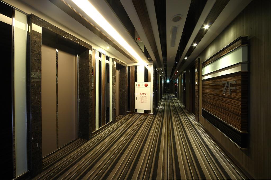 宜都大飯店 Idol Hotel Kaohsiung Exteriör bild