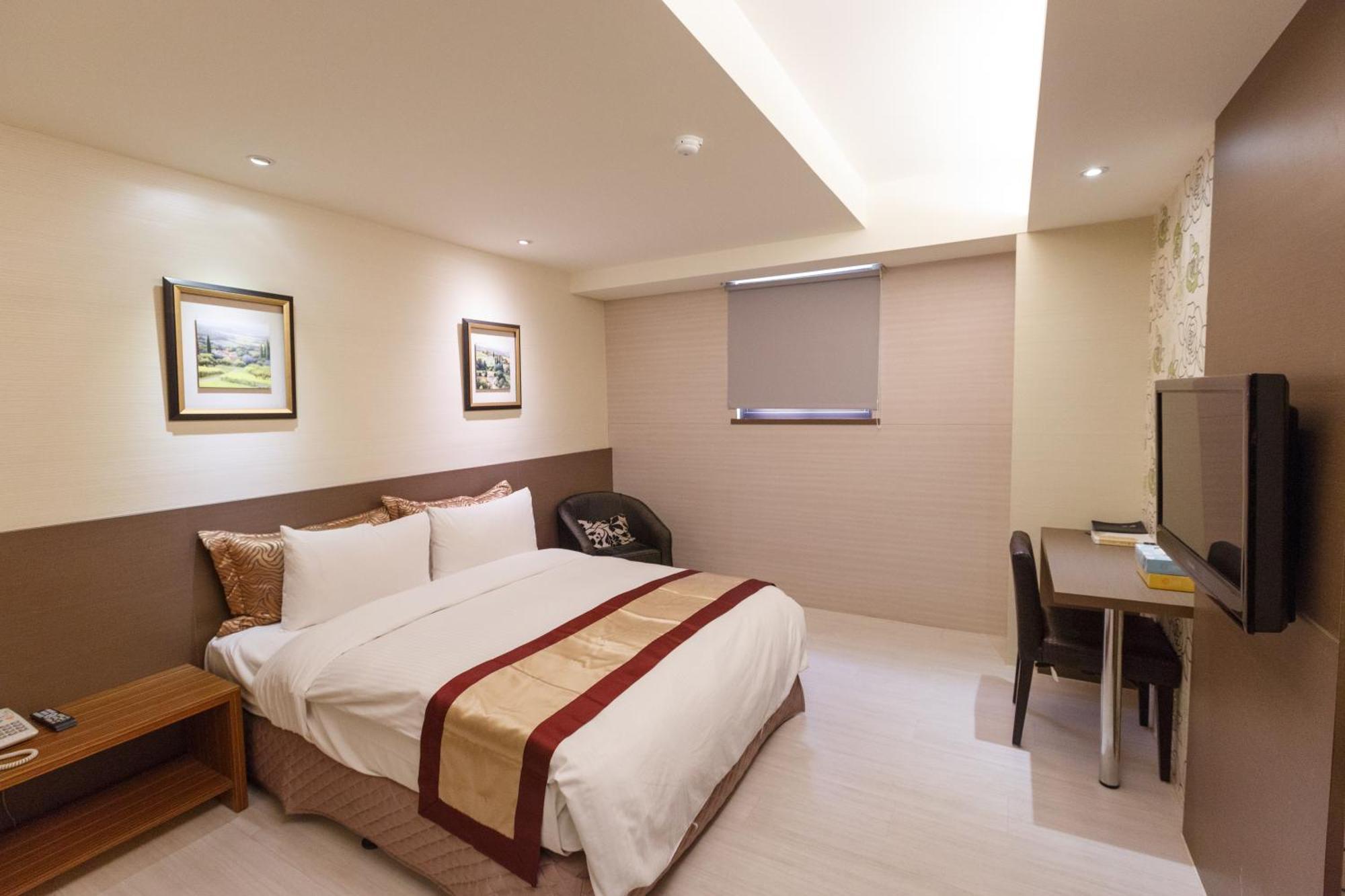 宜都大飯店 Idol Hotel Kaohsiung Exteriör bild