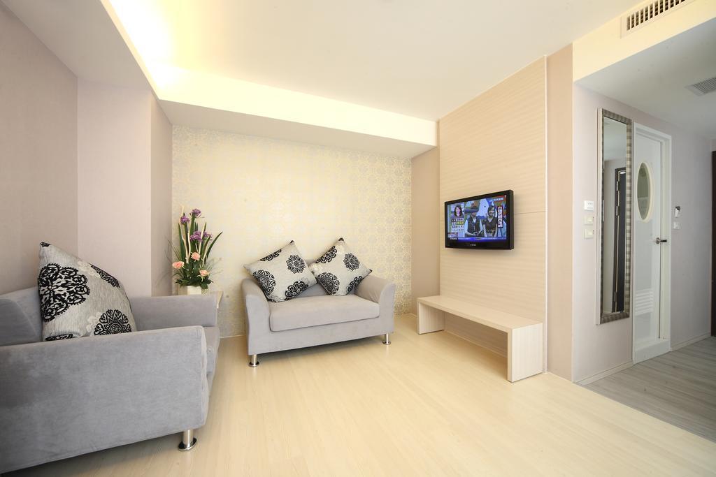 宜都大飯店 Idol Hotel Kaohsiung Exteriör bild